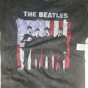 SOLD.Beatles graphic tshirt NWT